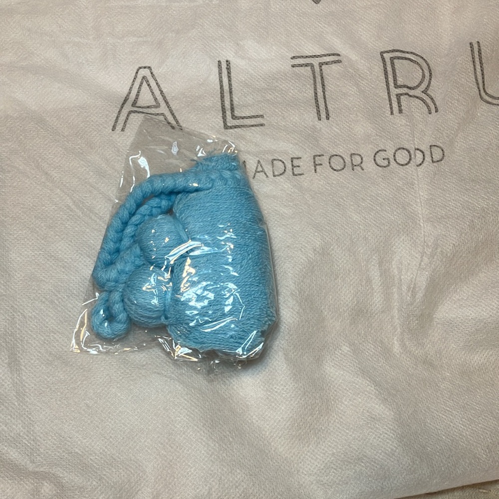 ALTRU Straw Tote - Picture 6 of 6